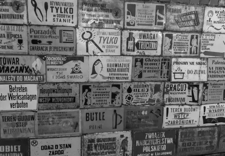 Co powinna zawierać instrukcja bhp, aby zapewnić bezpieczeństwo w pracy