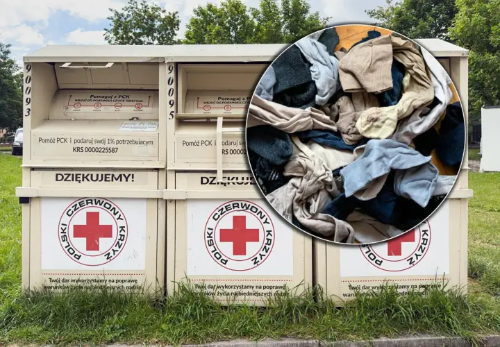 Kontenery Polskiego Czerwonego Krzyża z napisem "DZIĘKUJEMY!" i stos ubrań w okręgu.