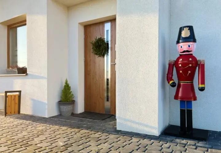Jak stworzyć wyjątkowego dziadka do orzechów DIY na święta