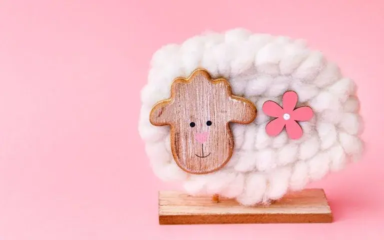 Stwórz pięknego baranka wielkanocnego DIY - proste pomysły krok po kroku