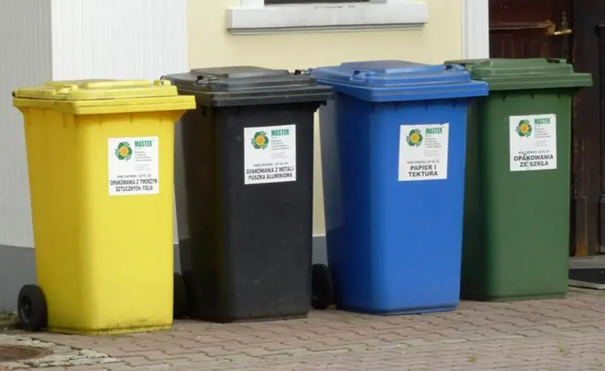 Gdzie wyrzucić opakowanie po galaretce - żółty czy czarny kosz?