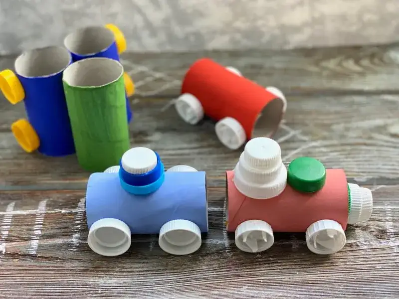 Zdjęcie Twórz kreatywne DIY zabawki z recyklingu, które zachwycą dzieci